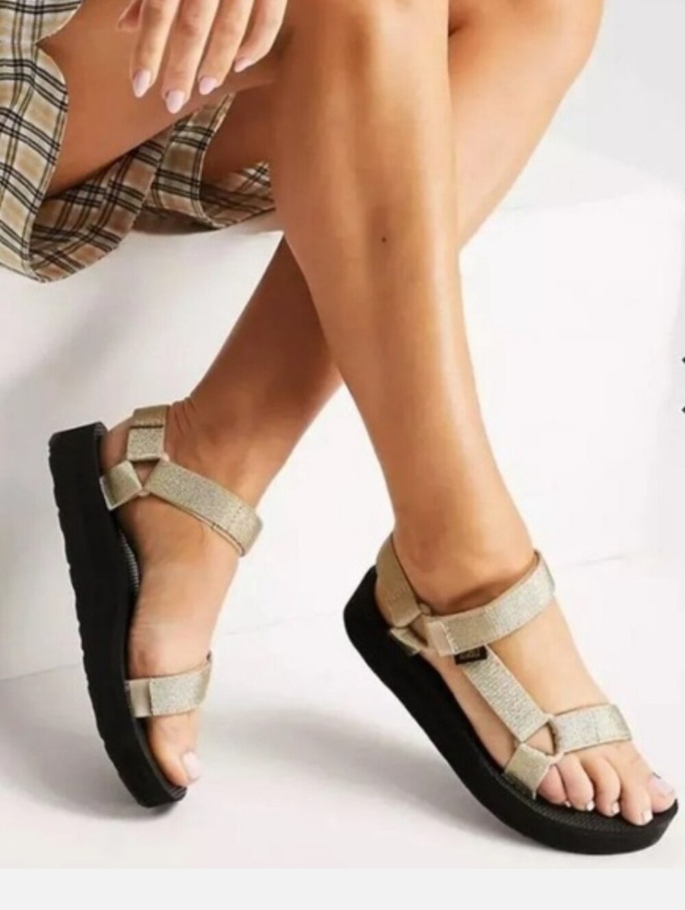 Teva Midform Universal Sandals Metallic Cream Champagne Gold Size 6